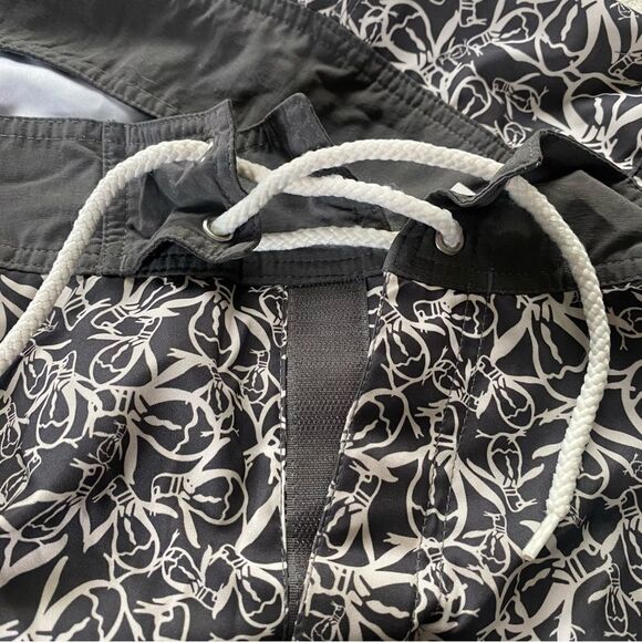Penguin by Munsingwear Penguin Print Board Shorts Size 36 - Picture 8 of 13